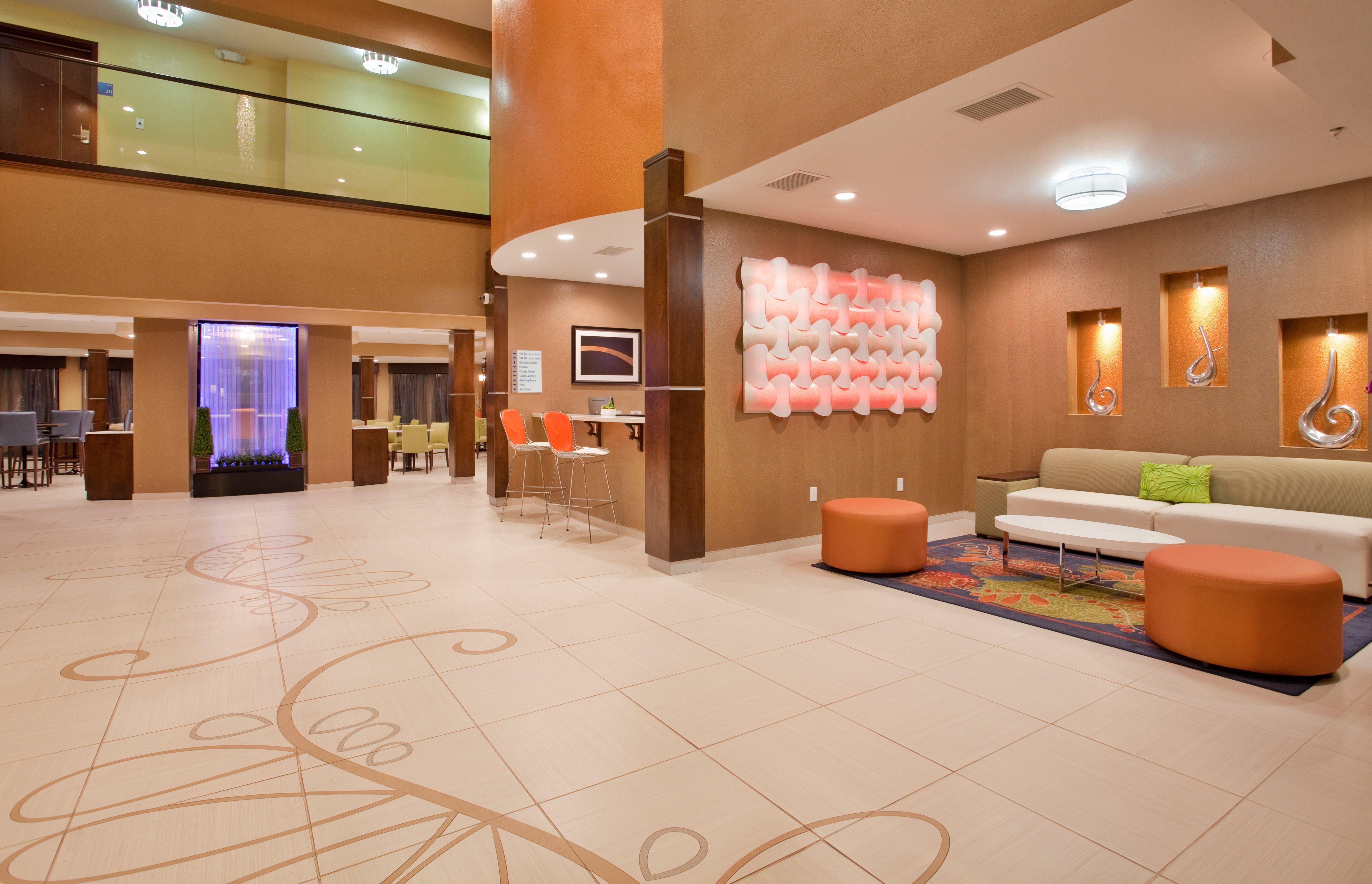 Holiday Inn Express & Suites St Louis Airport By Ihg Woodson Terrace Bagian luar foto